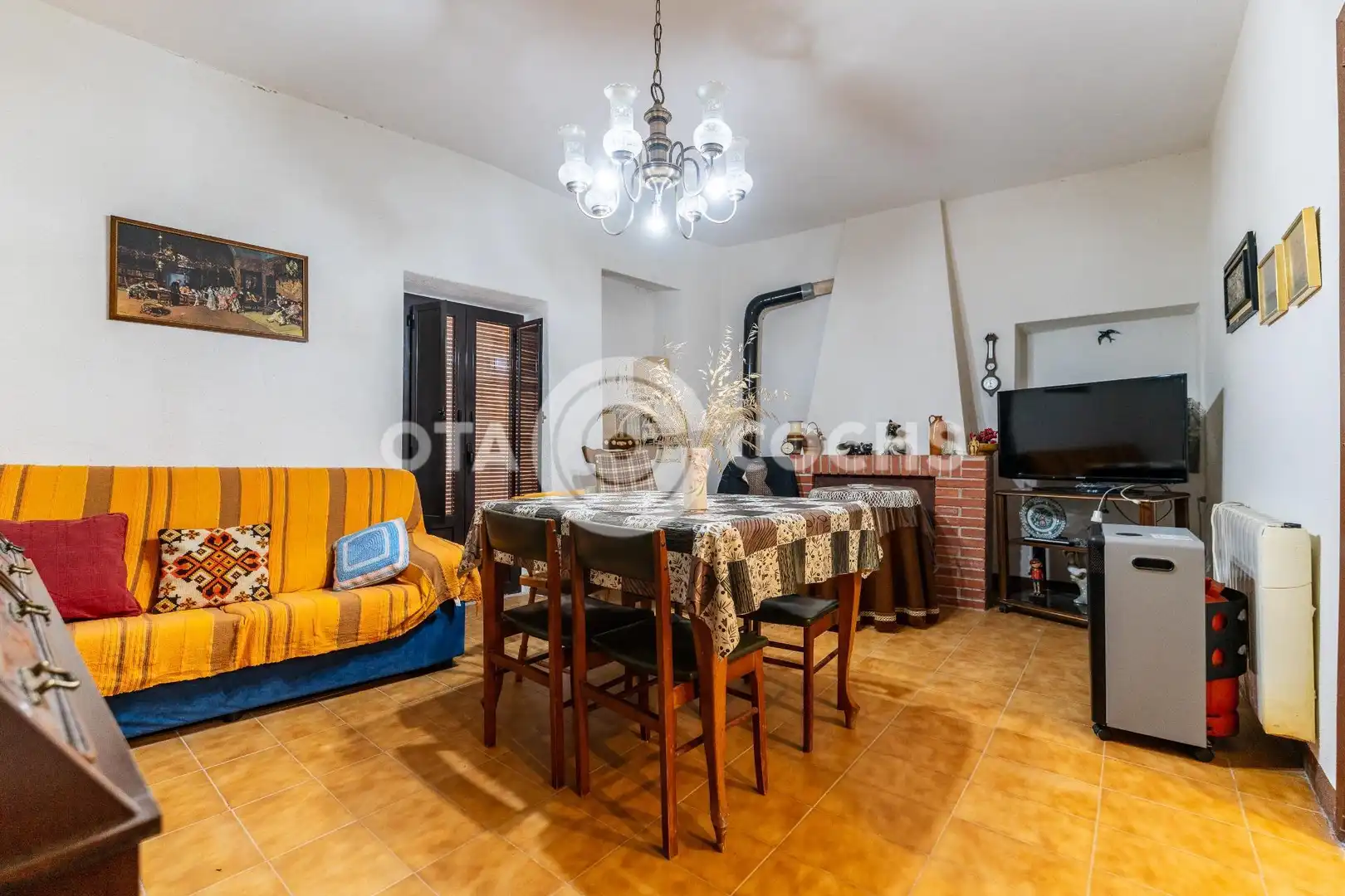 Sala de estar de Casa adosada en venta en Cabacés