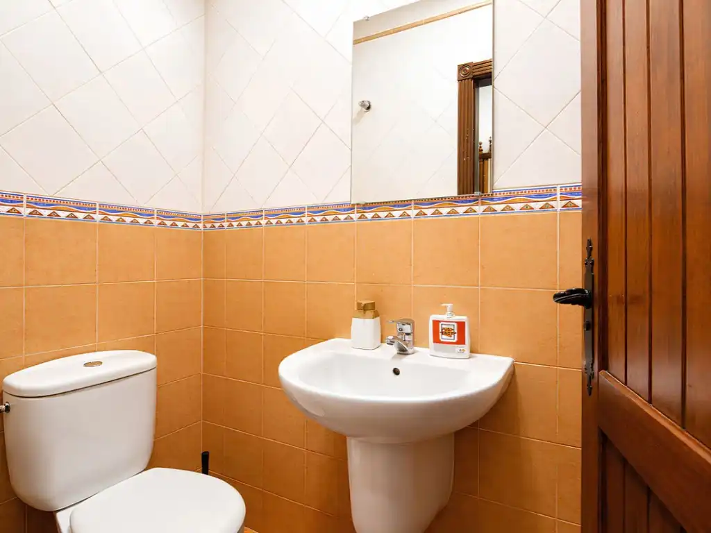 Bany de Local en venda en Mijas amb Aire condicionat i Moblat