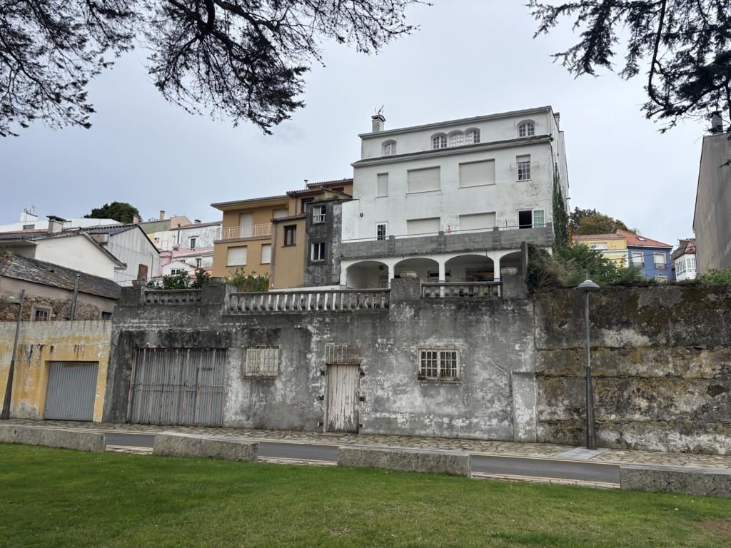 Vista exterior de Planta baixa en venda en Ortigueira amb Jardí privat, Terrassa i Balcó