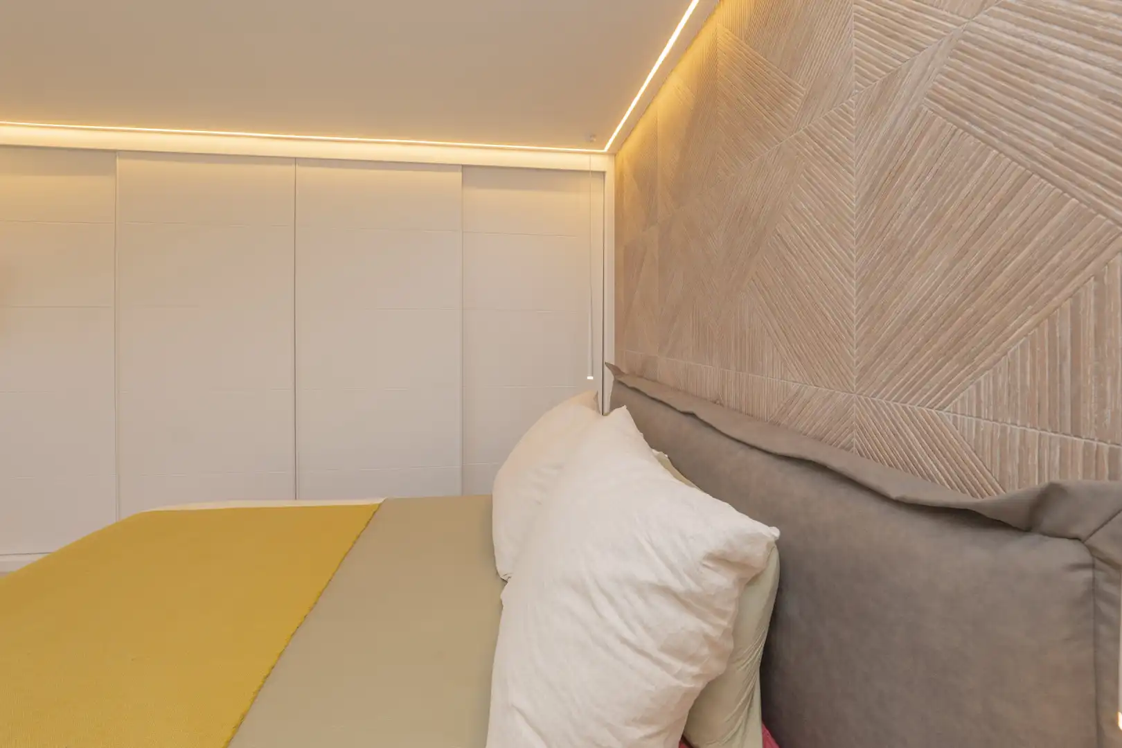 Habitación de Piso en venta en Torremolinos con Aire acondicionado, Terraza y Internet