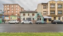 Vista exterior de Casa adosada en venda en Oviedo  amb Calefacció, Terrassa i Traster
