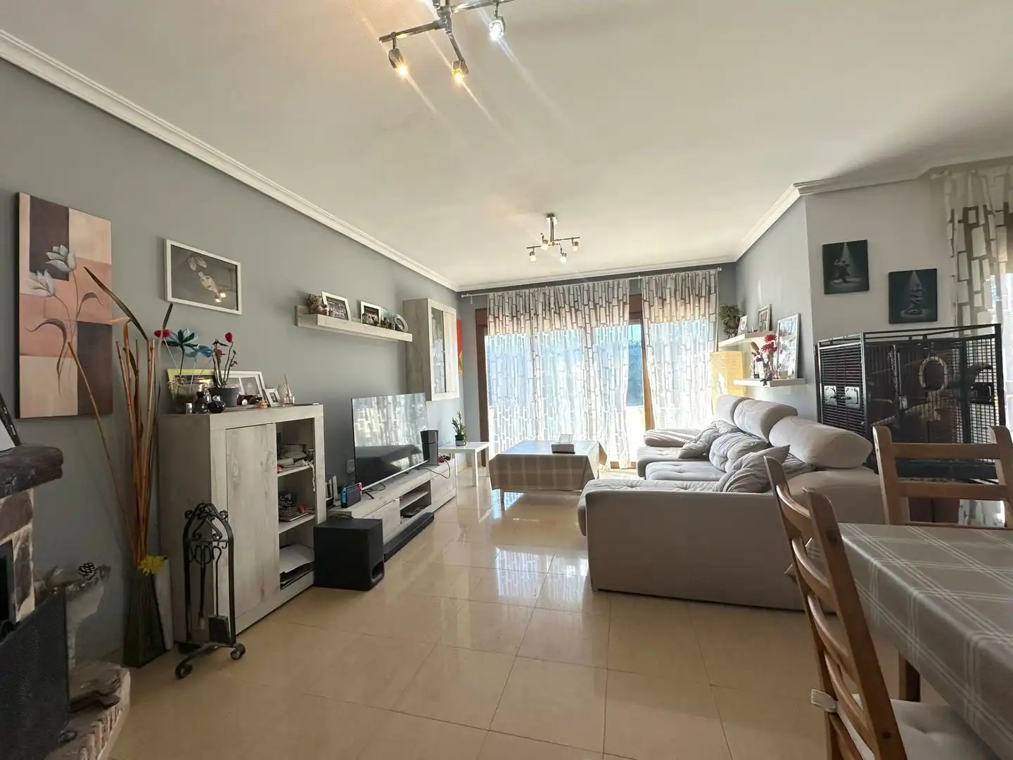 Sala d'estar de Casa o xalet en venda en Nuevo Baztán amb Calefacció, Jardí privat i Traster