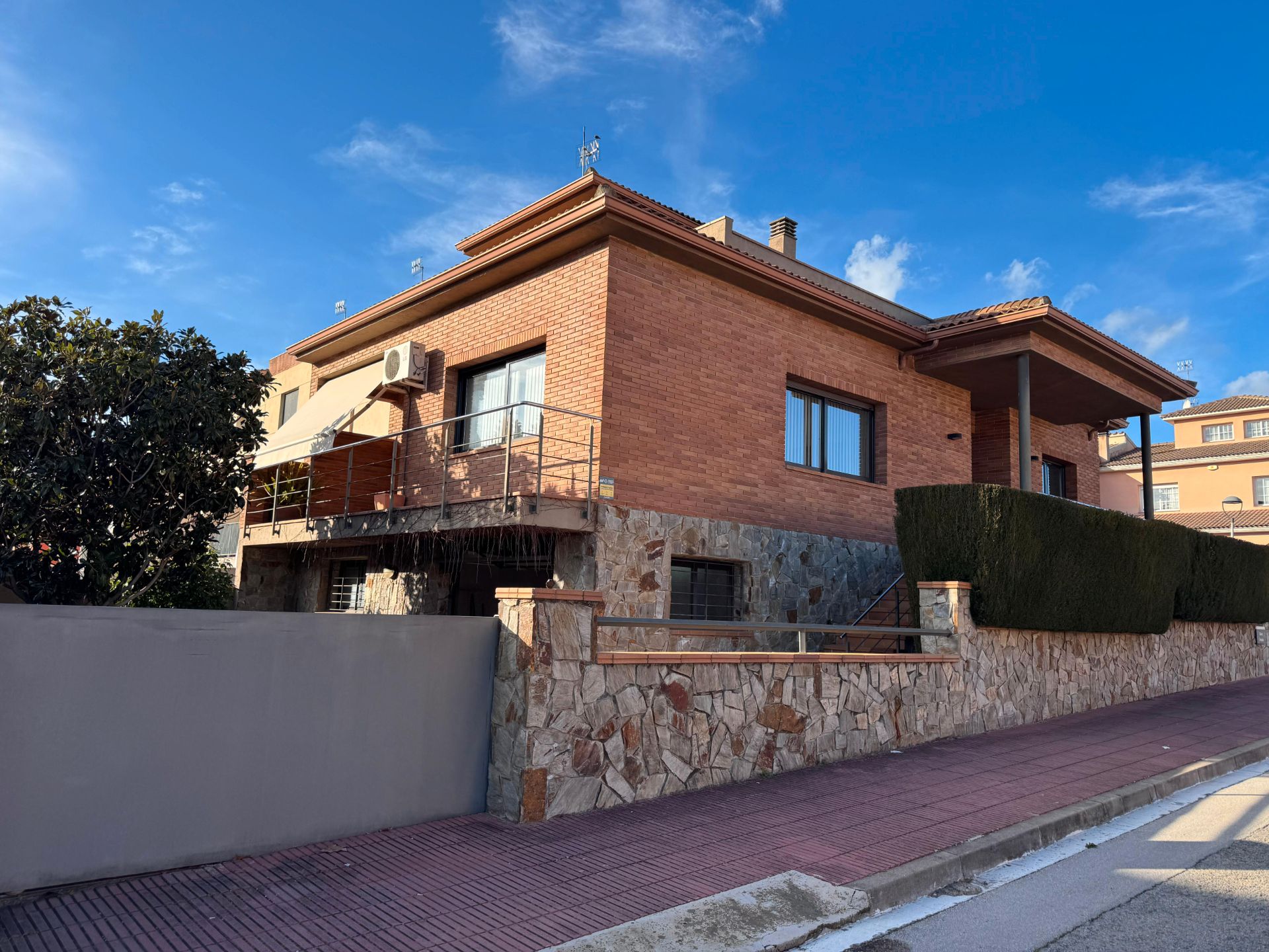 Vista exterior de Casa o xalet en venda en Santa Maria de Palautordera amb Aire condicionat, Calefacció i Jardí privat