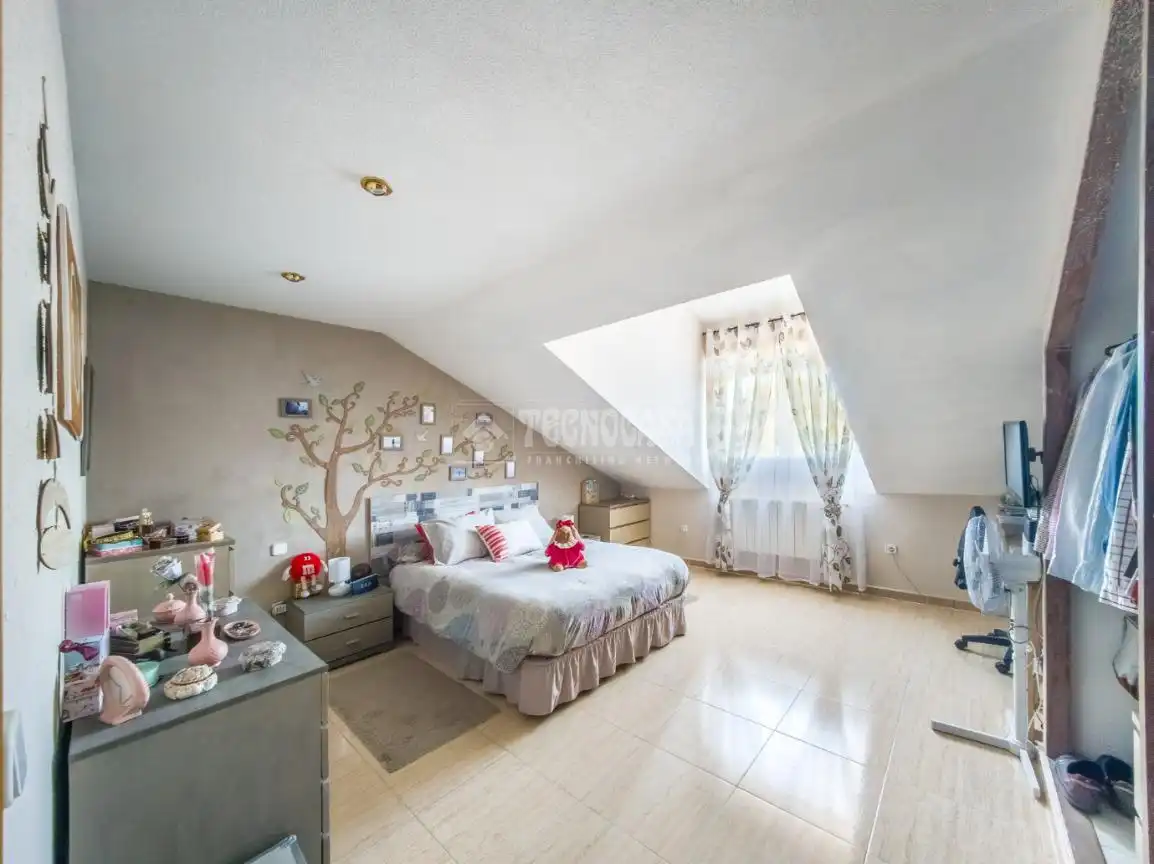 Habitación de Casa o chalet en venta en Nuevo Baztán con Aire acondicionado