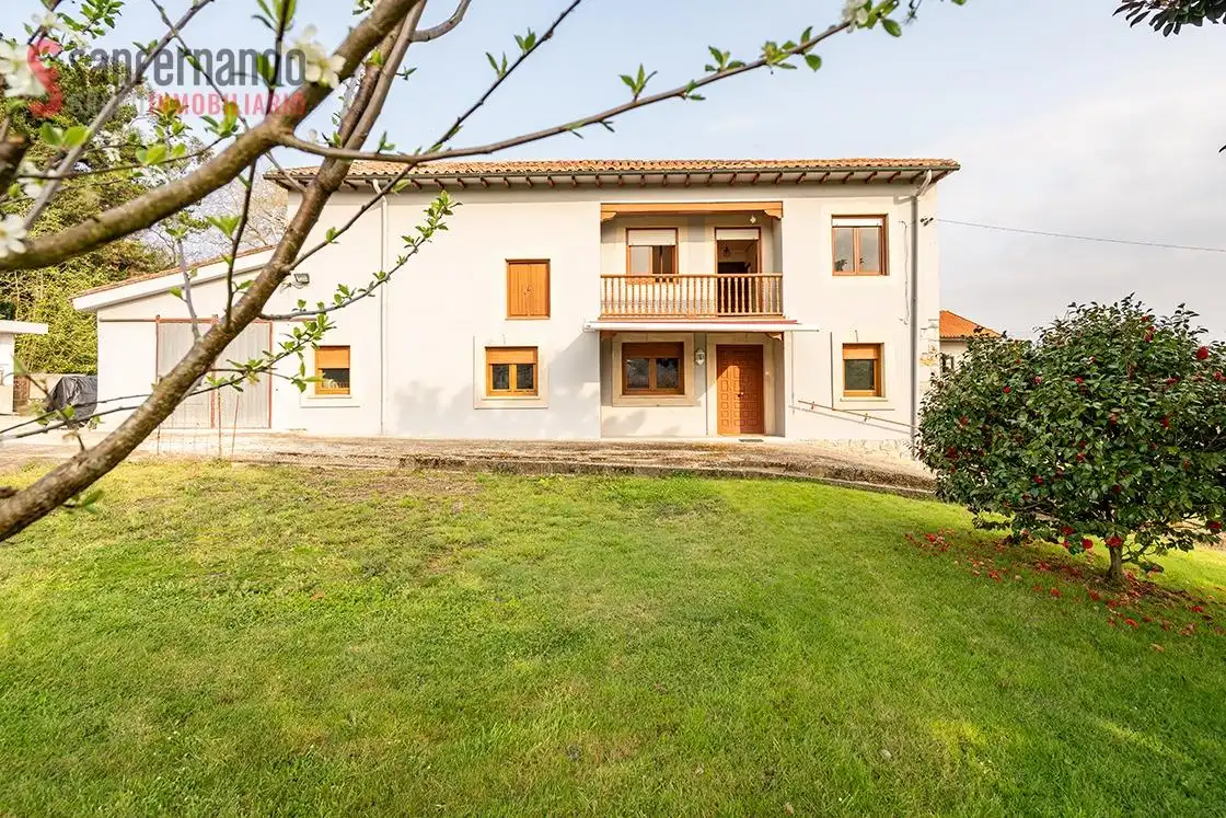 Vista exterior de Casa o chalet en venta en Reocín con Calefacción, Jardín privado y Balcón