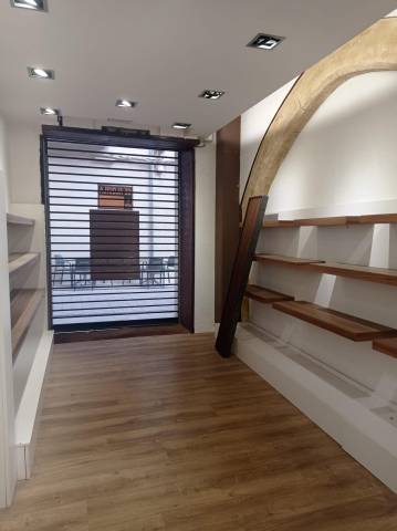 Local comercial en Alquiler en Centre Vila