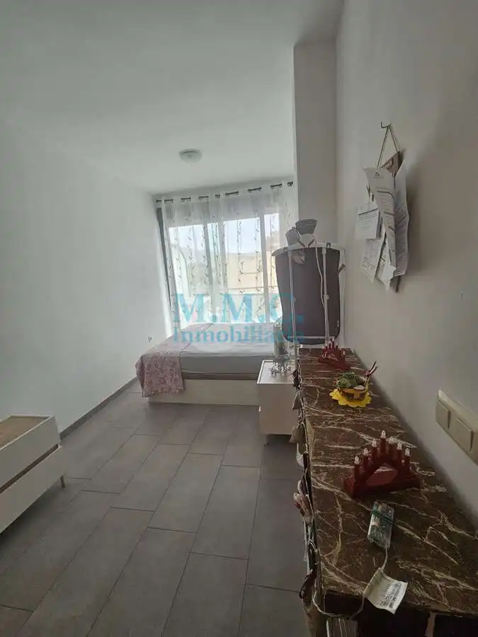 Habitación de Piso en venta en Roquetas de Mar con Terraza y Amueblado