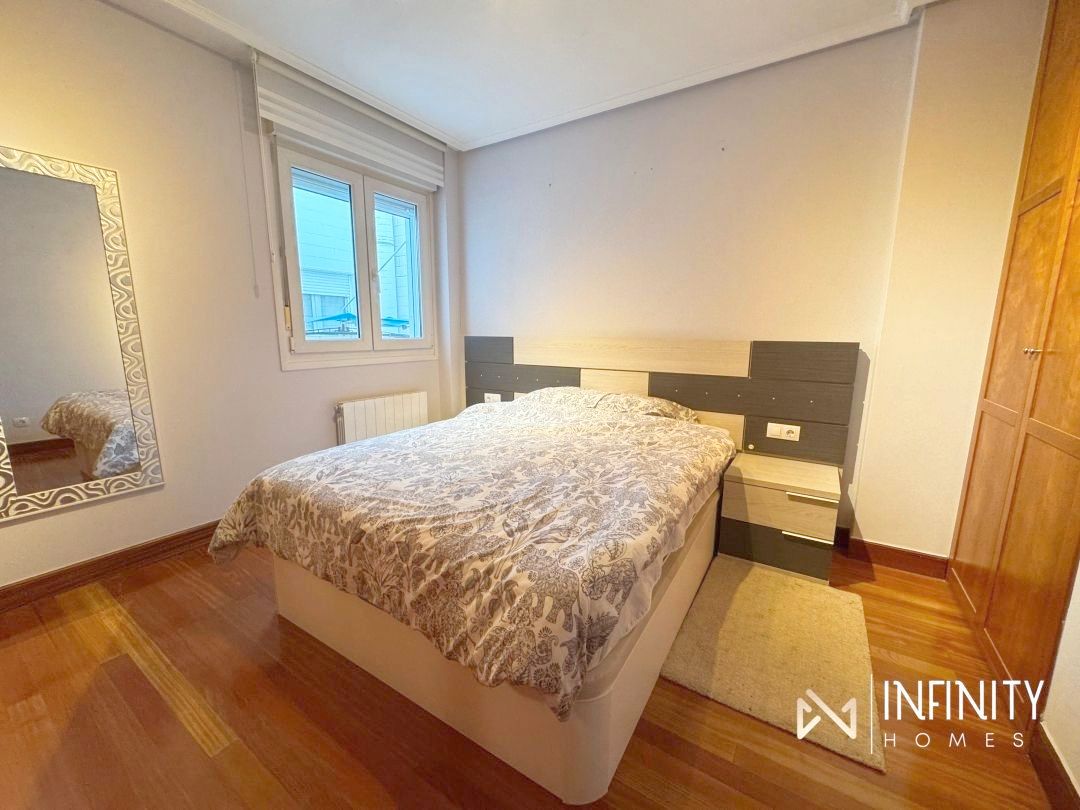 Habitación de Piso en venta en Bilbao  con Calefacción, Terraza y Trastero