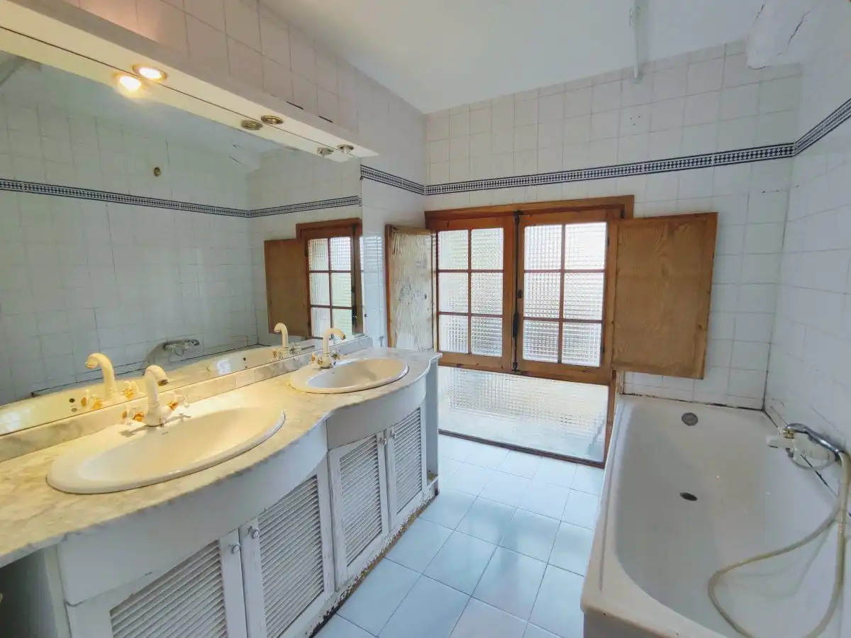 Bathroom of Country homes for sale in Aínsa-Sobrarbe  with Heating, Terrace and Storage room
