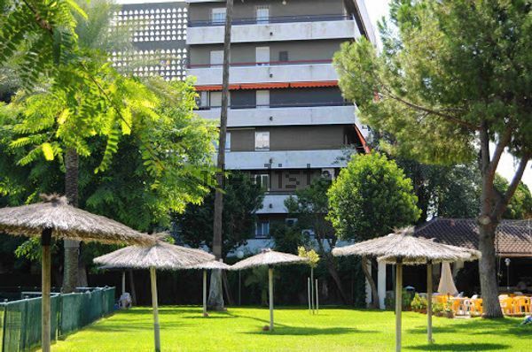 Exterior view of Flat for sale in  Sevilla Capital  with Furnished