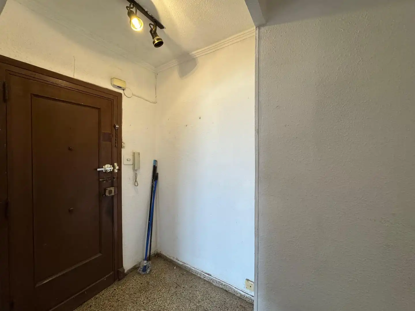 Wohnung zum Verkauf in Alfafar mit Balkon