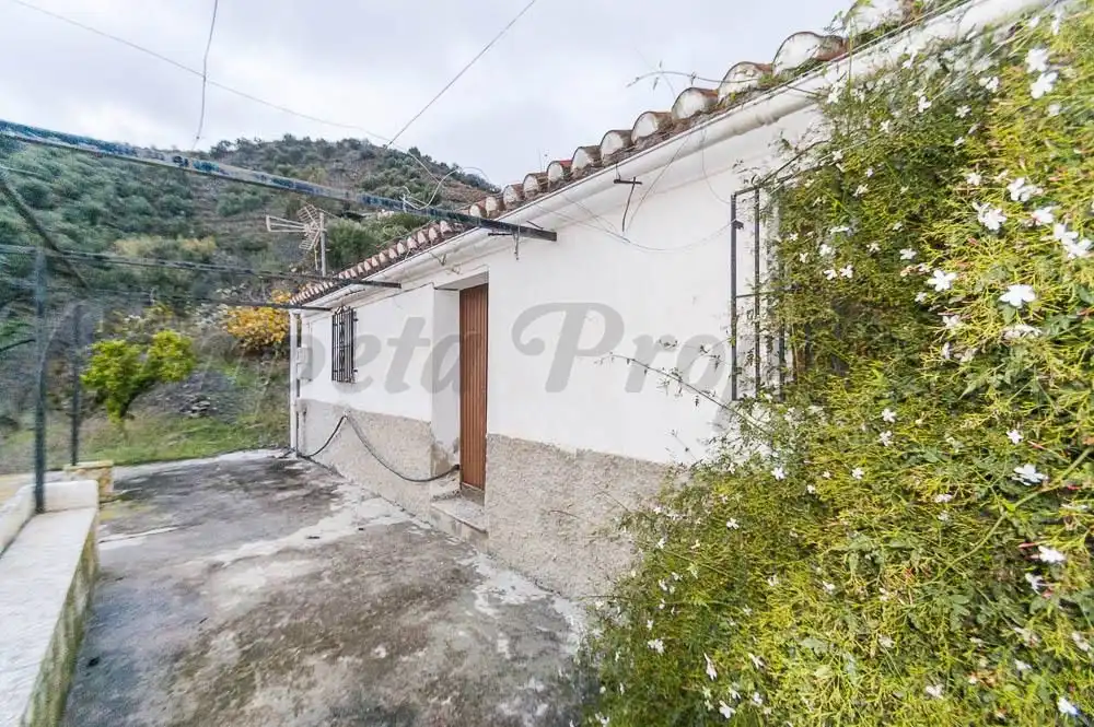 Casa con jardín en venta en Torrox Pueblo