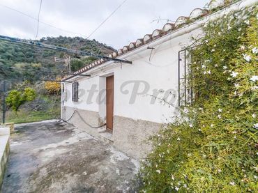 Casa con jardín en venta en Torrox Pueblo