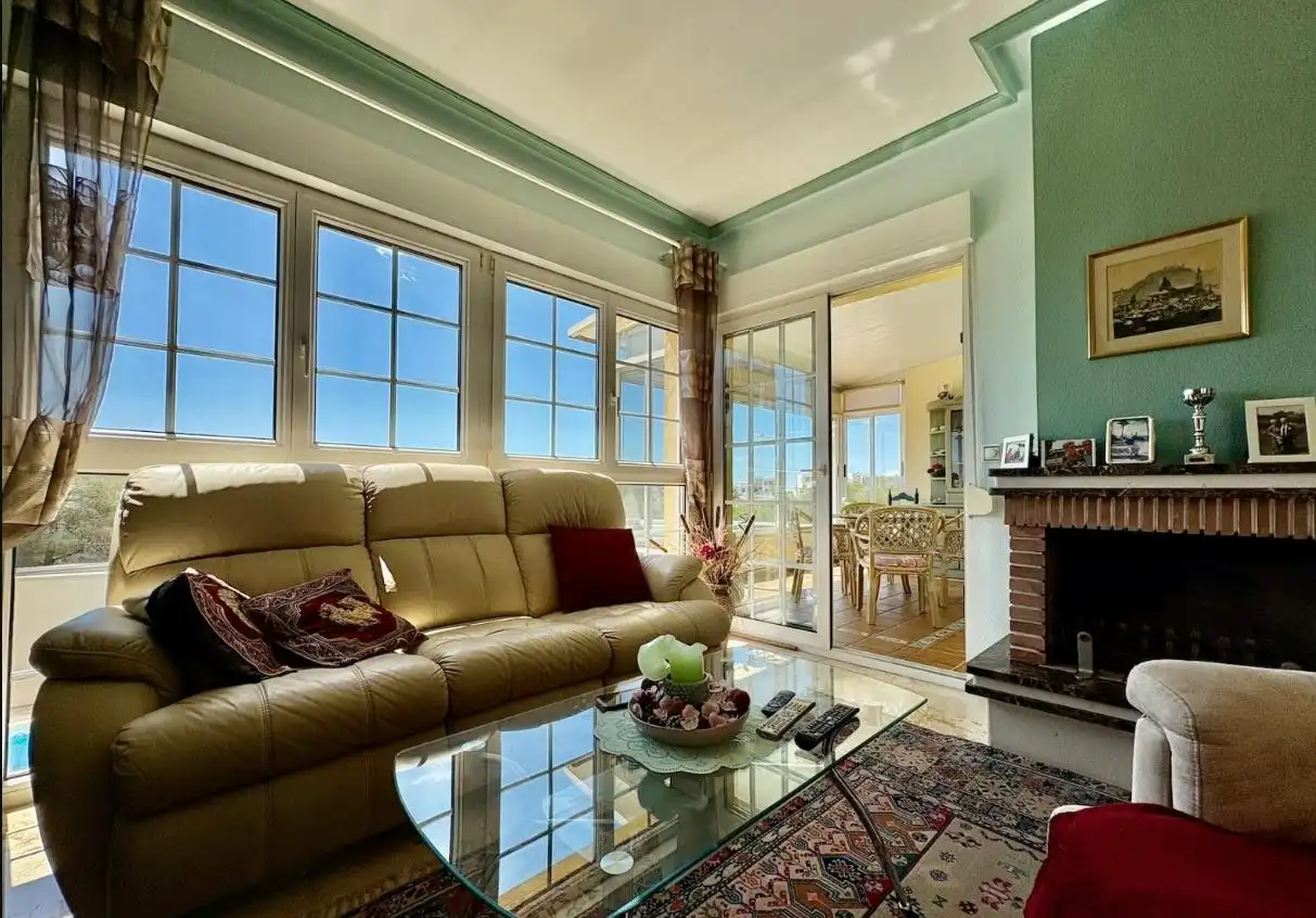 Chalet con terraza en venta en Calle canal de la mancha 19, imagen 6