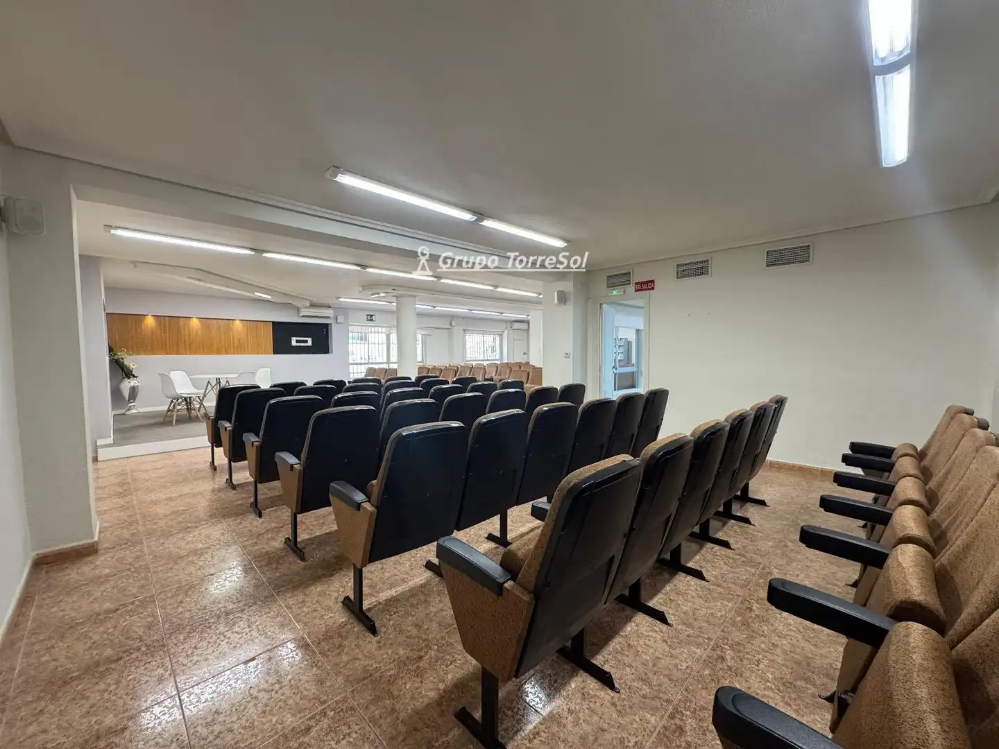 Gewerbefläche zum Verkauf in Clara Campoamor, imagen 5