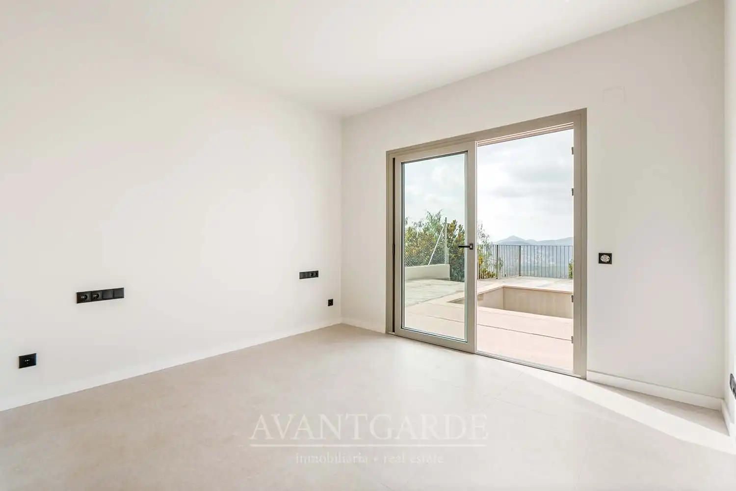 Terrassa de Casa o xalet en venda en Pallejà amb Aire condicionat, Calefacció i Jardí privat