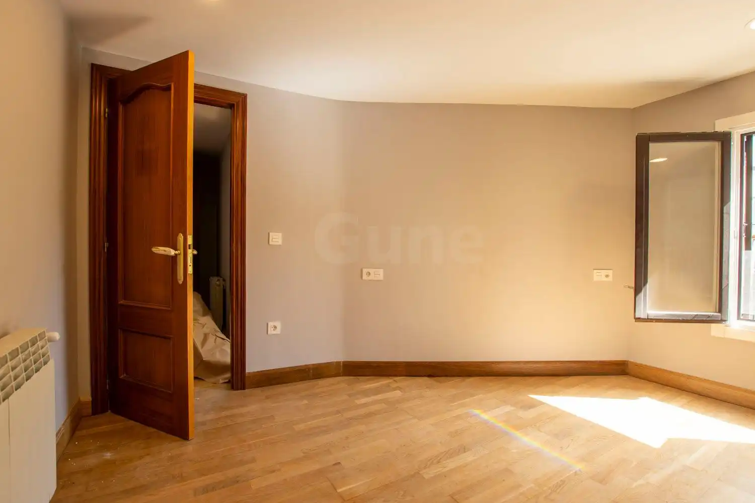 Schlafzimmer von Wohnung zum Verkauf in Segura mit Heizung
