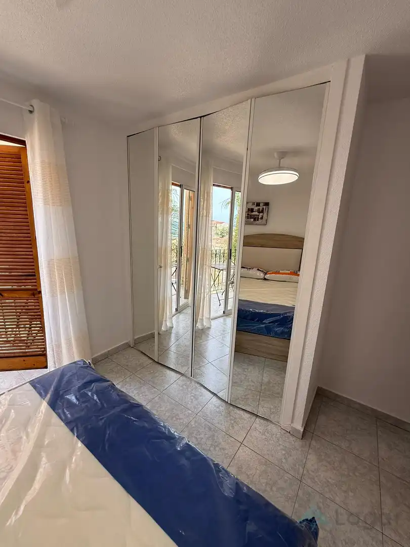 Dormitori de Pis de lloguer en Mazarrón amb Moblat, Balcó i Piscina comunitària