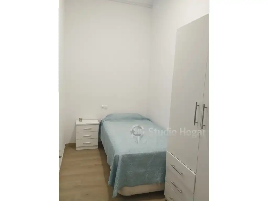 Piso en venta en Calle Beas, Isla Chica