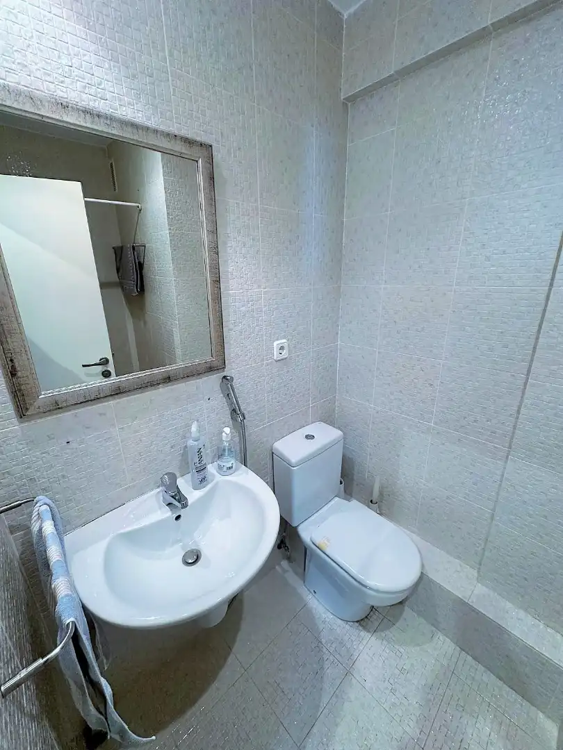 Bany de Apartament de lloguer en Valencia amb Calefacció, Jardí privat i Terrassa
