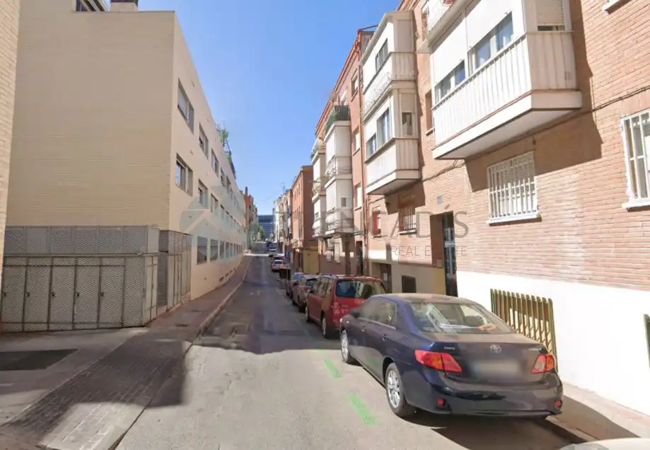 Vista exterior de Piso en venta en Tetuán