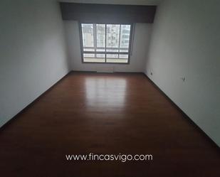 Living room of Flat for sale in Vigo   with Balcony