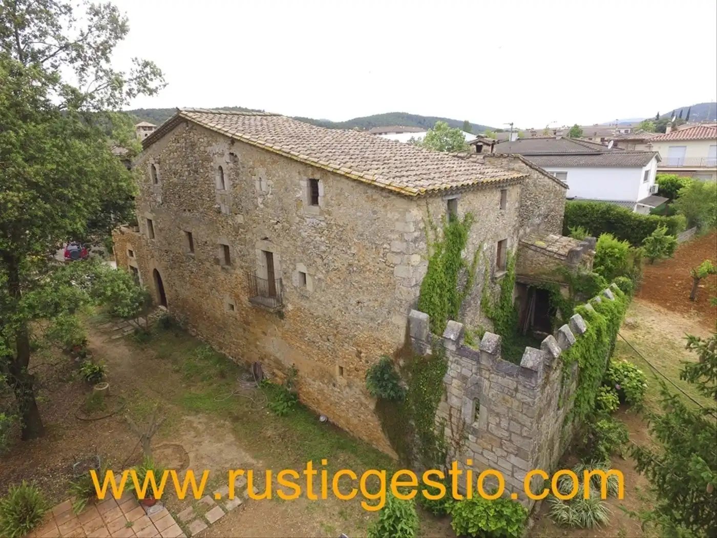 Country homes for sale in Serinyà