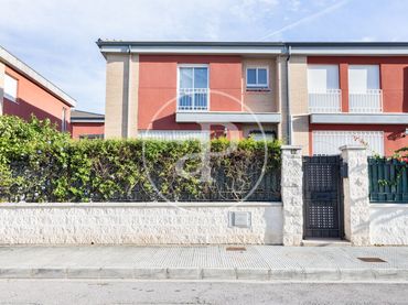 Casa bifamiliare con giardino in vendita a Playa