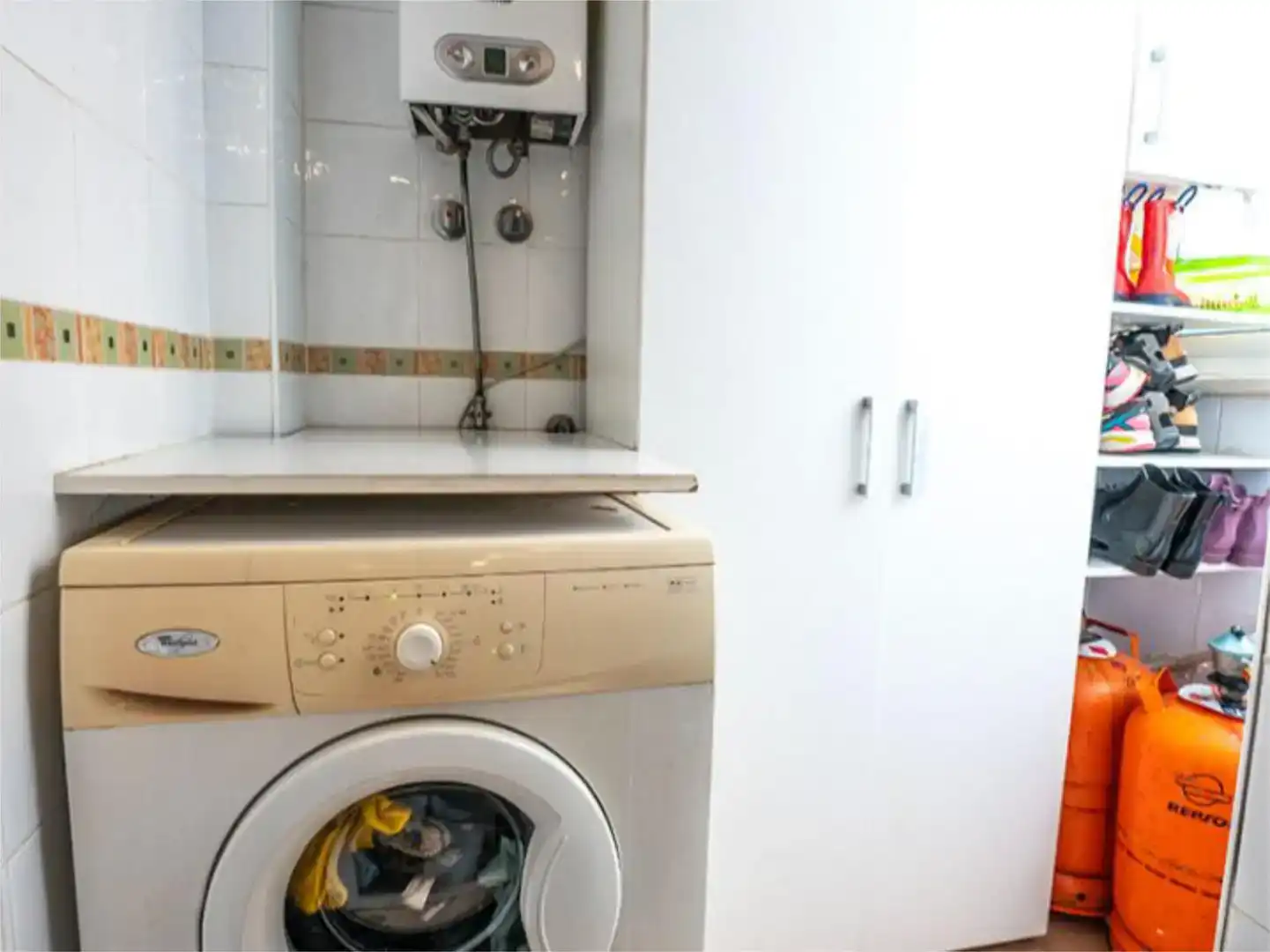 Baño de Piso en venta en Monda con Aire acondicionado, Trastero y Balcón