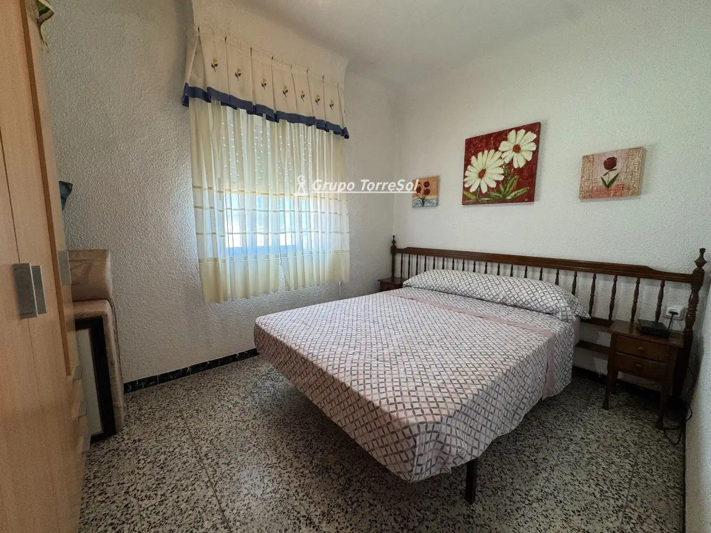 Schlafzimmer von Dachboden zum Verkauf in Santa Pola mit Terrasse