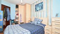 Bedroom of Flat for sale in Basauri 