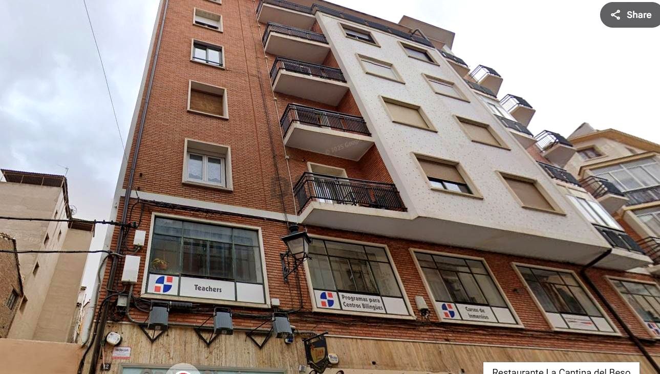 Vista exterior de Pis en venda en  Teruel Capital amb Calefacció, Parquet i Traster