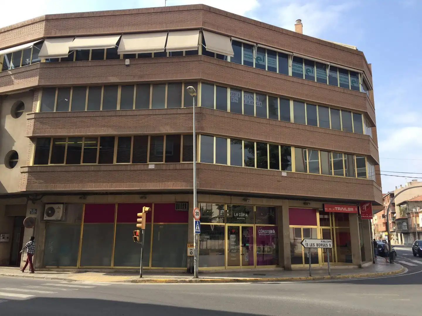 Office space with lift to rent in Carrer Cardenal Domènech 2, imagen 2