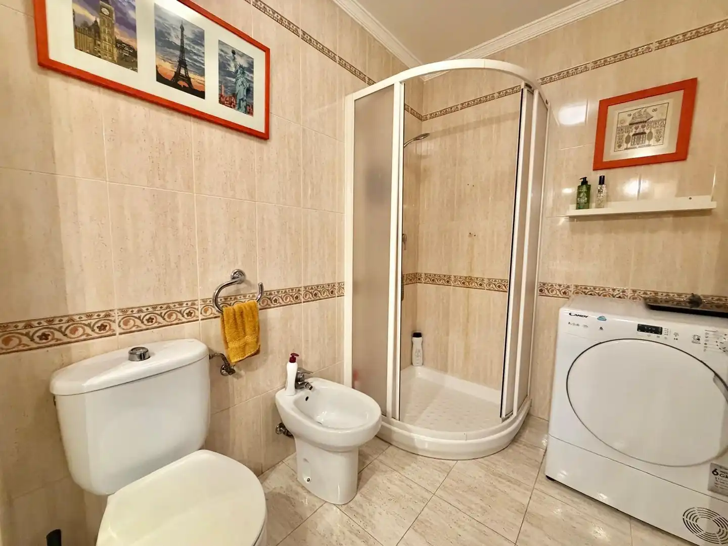Baño de Piso en venta en Málaga con Terraza y Balcón