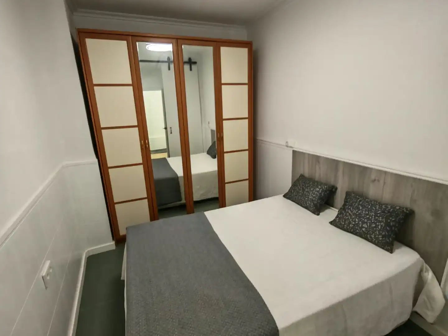 Dormitori de Apartament de lloguer en Murcia amb Aire condicionat, Moblat i Rentadora