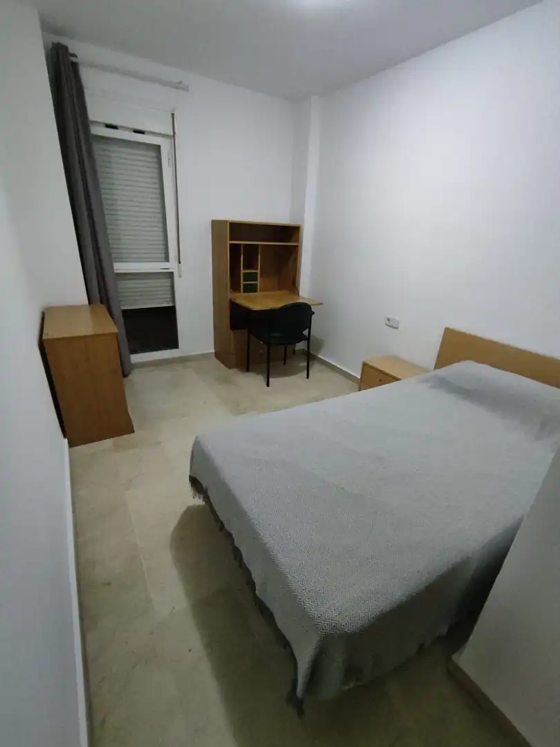 Bedroom of Flat for rent in Algeciras  with Air Conditioner, Furnished and Pets allowed