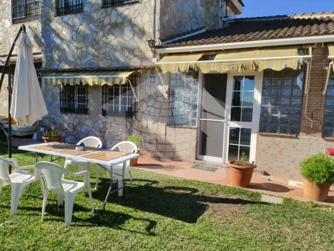Jardí de Casa o xalet en venda en Alhaurín de la Torre amb Aire condicionat, Jardí privat i Terrassa