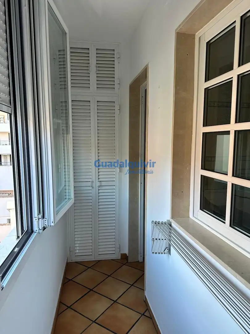 Wohnung zur Miete in Sevilla mit Klimaanlage, Heizung und Terrasse