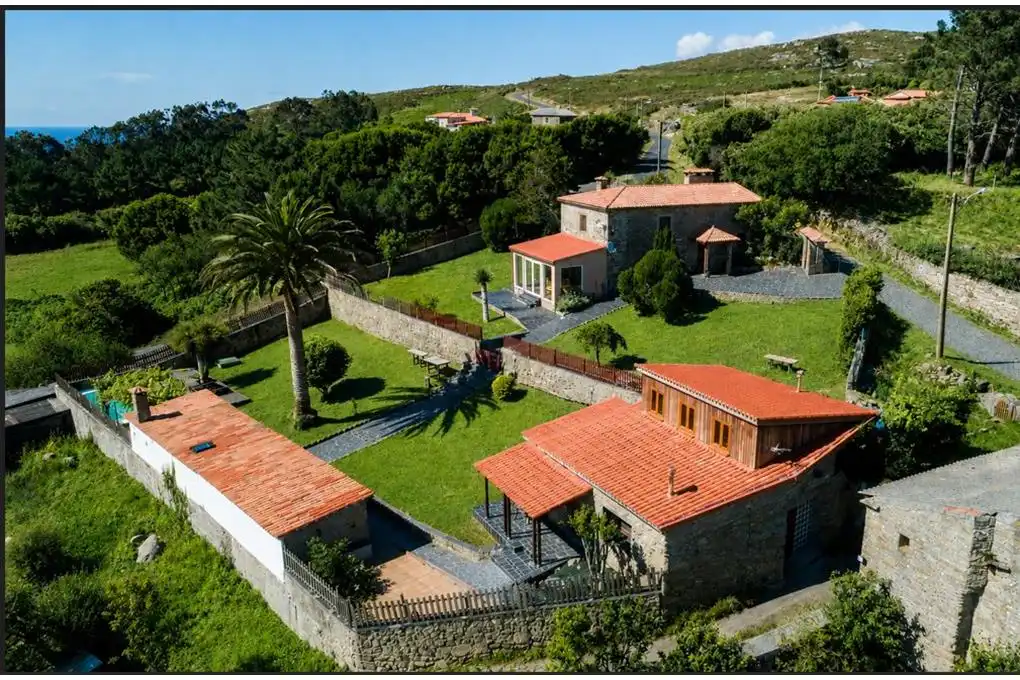Vista exterior de Casa o chalet en venta en Ferrol con Calefacción, Jardín privado y Parquet