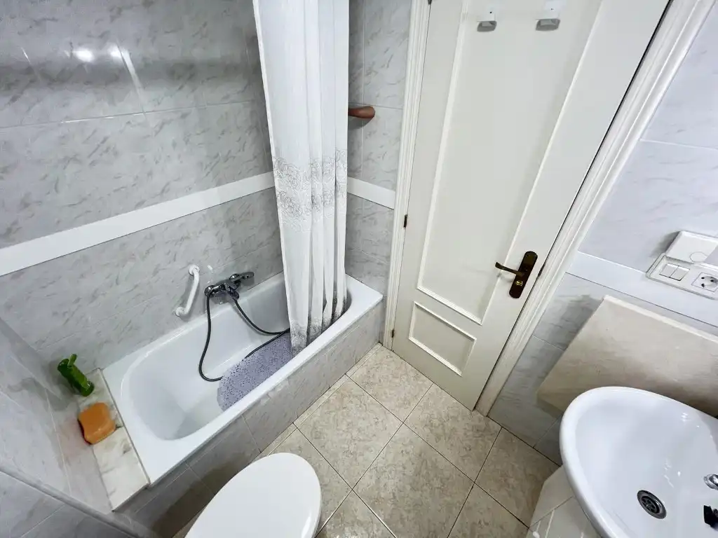 Bathroom of Apartments for sale in Cullera  with Air Conditioner, Terrace and Swimming Pool