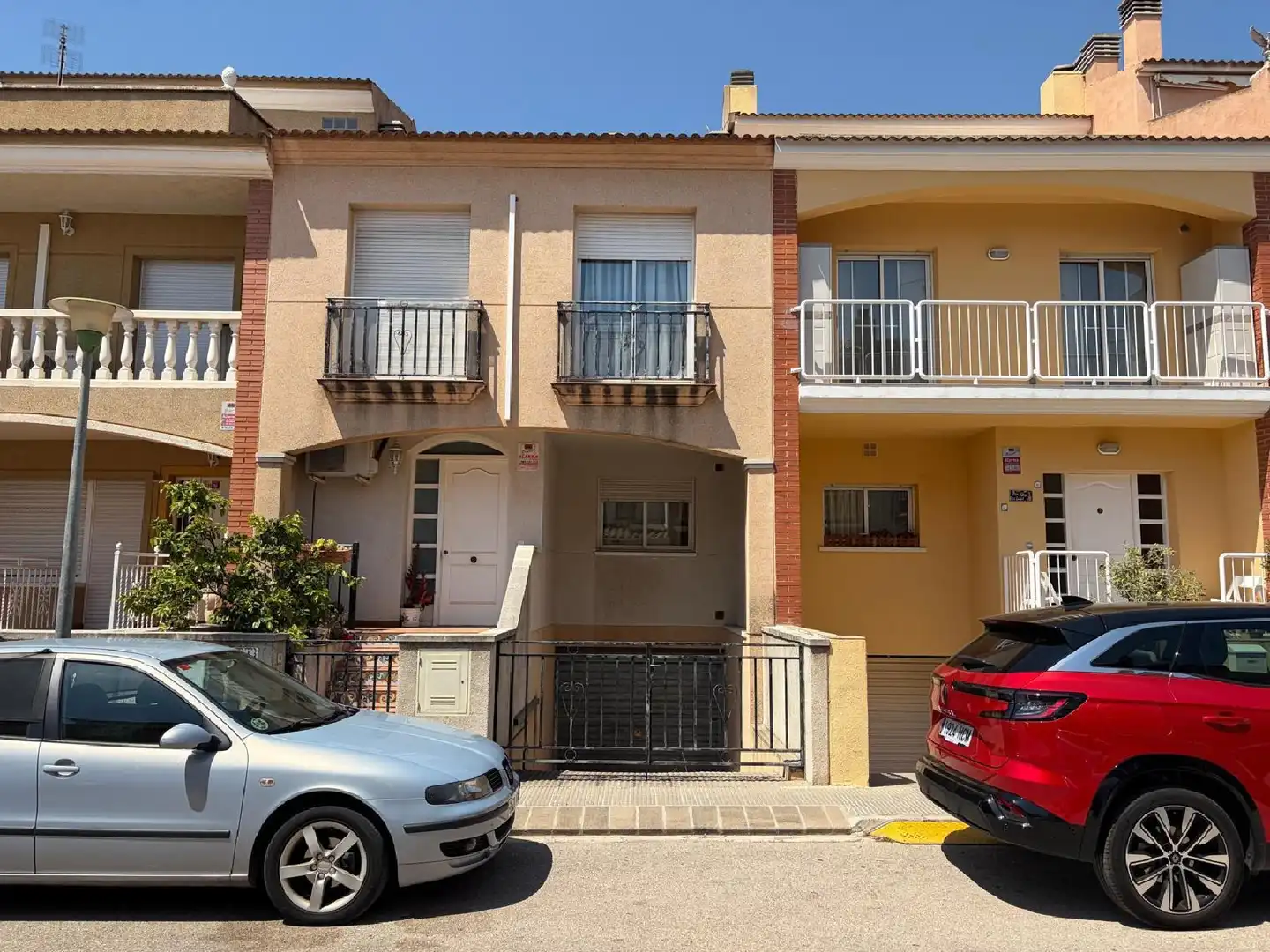 Exterior view of Houses for sale in El Vendrell  with Private garden