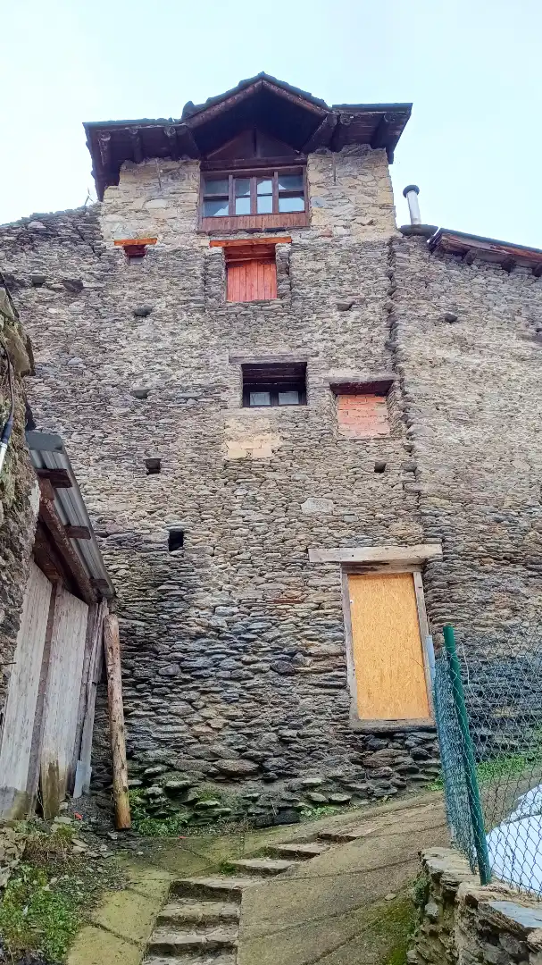 Vista exterior de Casa o xalet en venda en Vall de Cardós amb Parquet, Forn i Balcó
