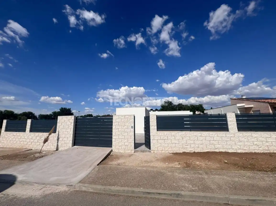 Casa o xalet en venda a Layos