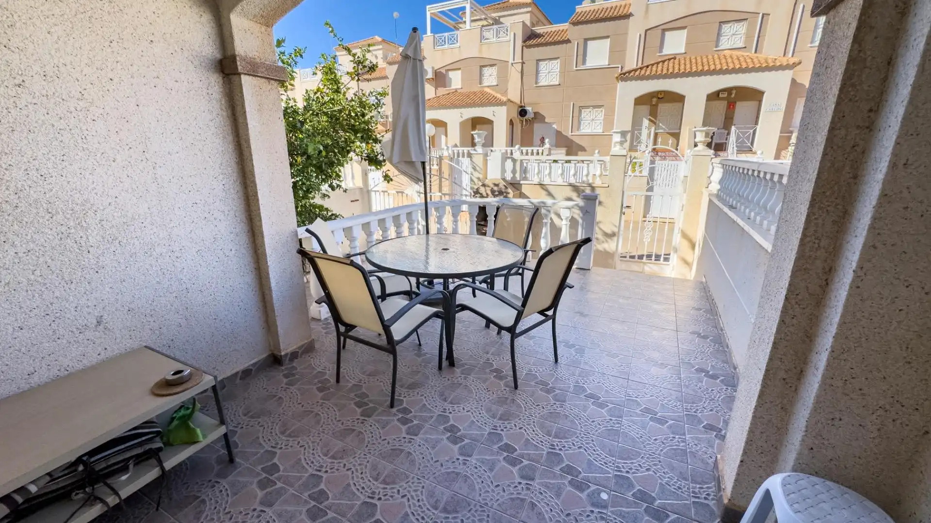 Terrassa de Casa o xalet en venda en Torrevieja amb Aire condicionat, Jardí privat i Terrassa