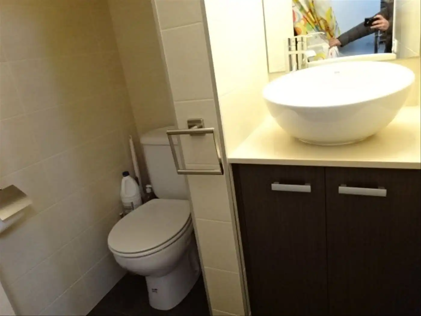 Baño de Apartamento de alquiler en Barcelona con Aire acondicionado, Calefacción y Amueblado