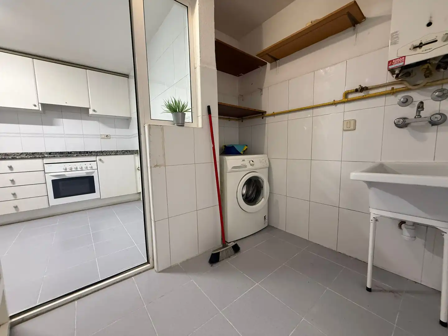 Küche von Wohnung zum Verkauf in Paterna mit Terrasse und Ofen