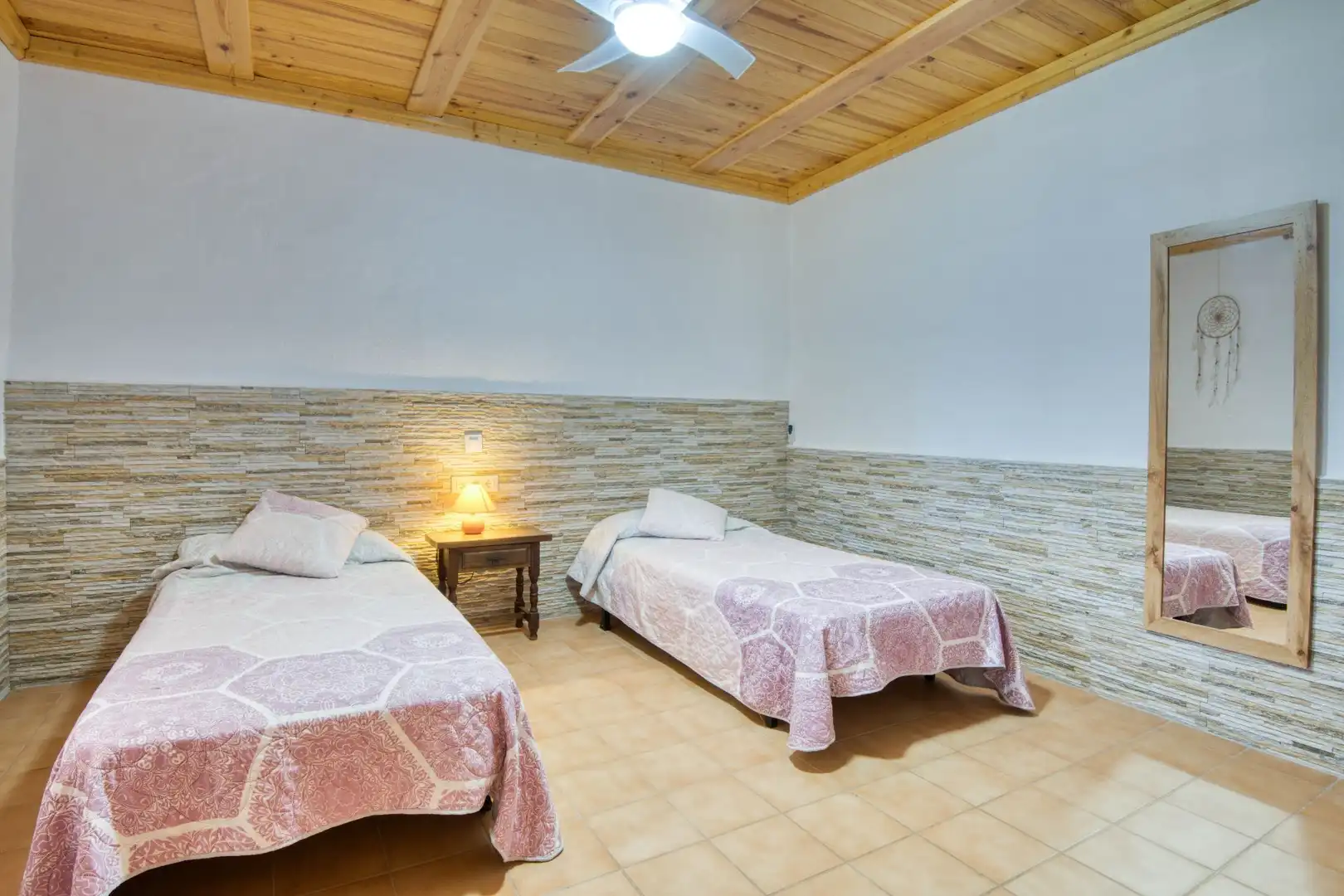 Schlafzimmer von Country house zum Verkauf in Albons mit Privatgarten, Terrasse und Schwimmbad