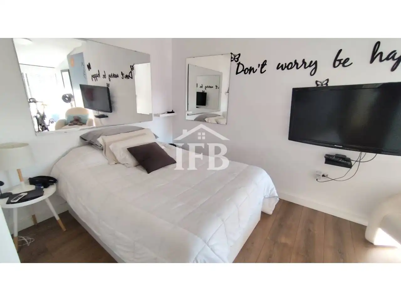 Bedroom of Duplexes for sale in La Estación 