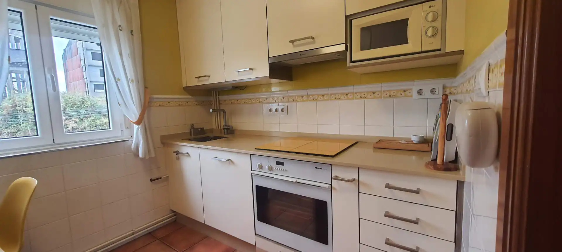 Cocina de Piso en venta en Carballo con Calefacción, Parquet y Amueblado