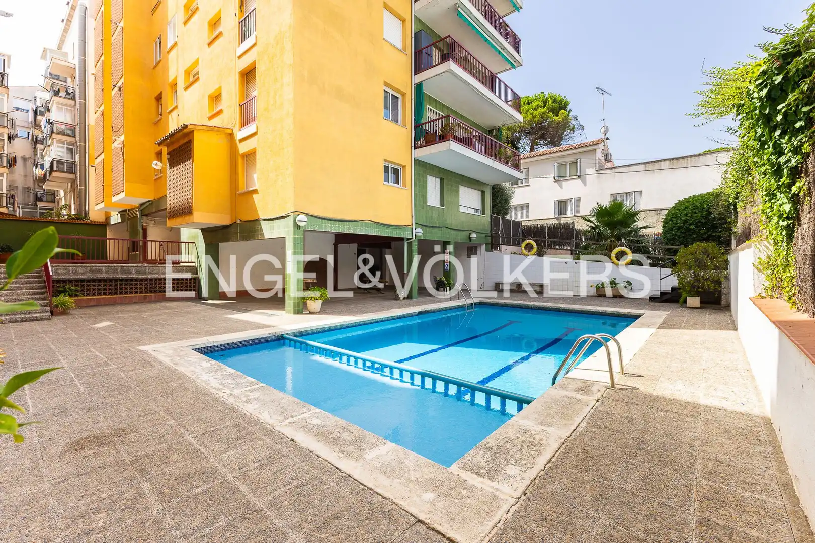 Swimming pool of Flat for sale in Sant Andreu de Llavaneres  with Heating, Parquet flooring and Terrace